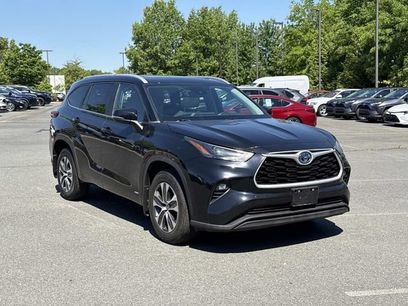 Used 2023 Toyota Highlander XLE