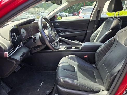 Used 2022 Hyundai Elantra Limited w/ Cargo Package FWD image 8