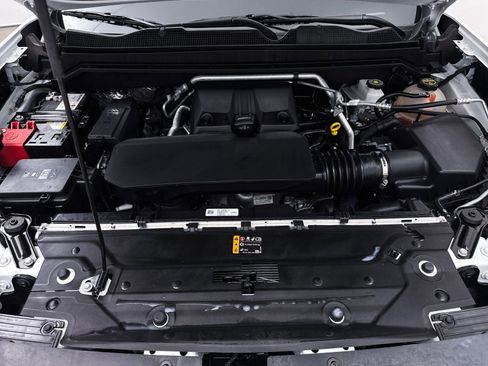 Used 2024 GMC Canyon Elevation w/ Elevation Premium Package image 10