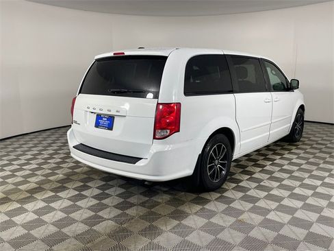 Used 2015 Dodge Grand Caravan SXT image 23