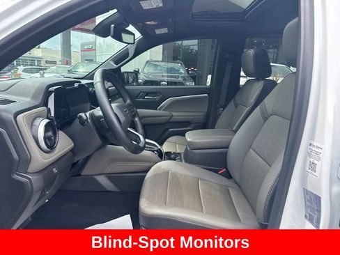 Used 2024 Chevrolet Colorado ZR2 w/ ZR2 Convenience Package III AWD/4WD image 12