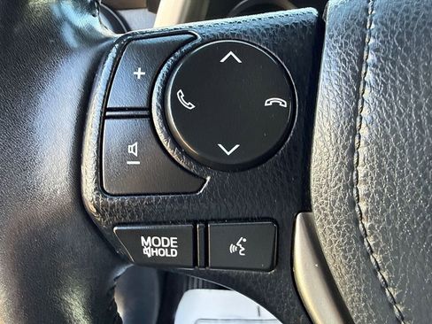 Used 2018 Toyota RAV4 XLE image 11