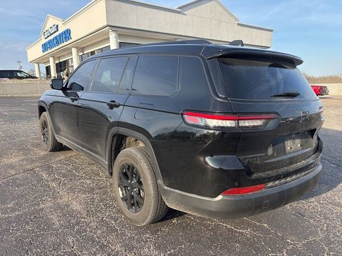 Used 2024 Jeep Grand Cherokee L Altitude image 5