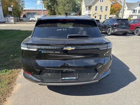 New 2025 Chevrolet Equinox EV LT w/ Convenience Package II AWD/4WD image 8