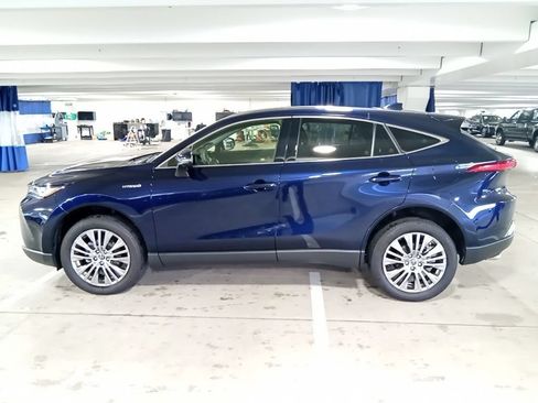 Used 2021 Toyota Venza Limited w/ Advanced Technology Package AWD/4WD image 8