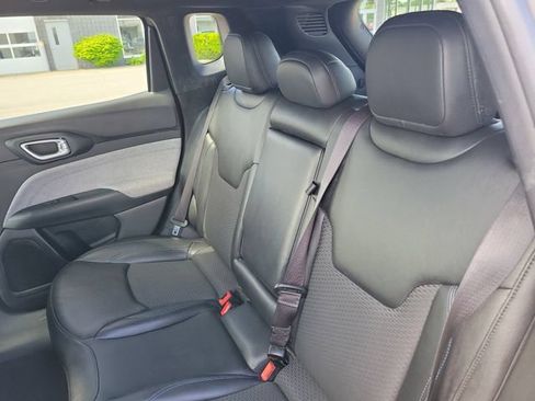 Used 2024 Jeep Compass Latitude AWD/4WD image 23