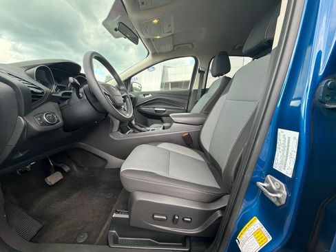 Used 2017 Ford Escape SE AWD/4WD image 16