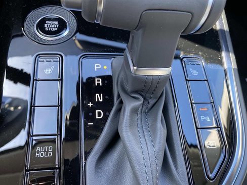 New 2026 Kia Niro EX image 13