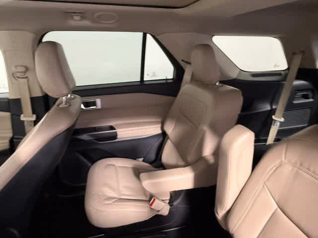 Used 2020 Ford Explorer XLT w/ Equipment Group 202A RWD image 46