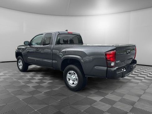 Used 2020 Toyota Tacoma SR AWD/4WD image 3