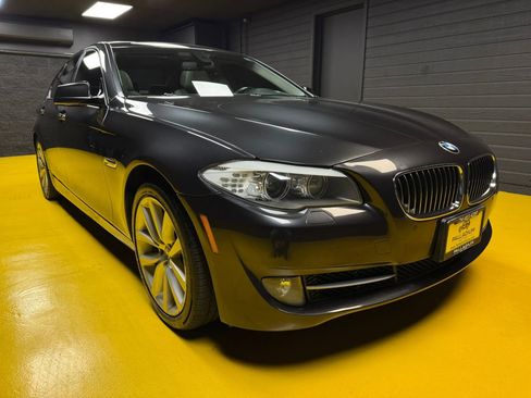 Used 2011 BMW 535i Sedan image 3