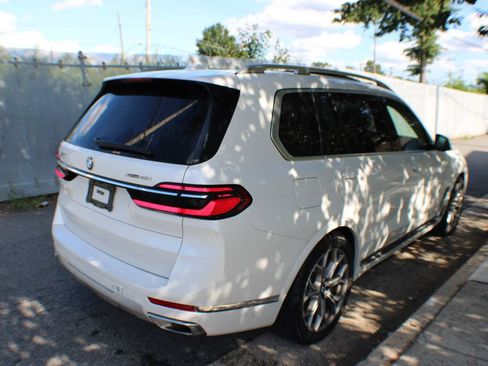 Used 2025 BMW X7 xDrive40i AWD/4WD image 5