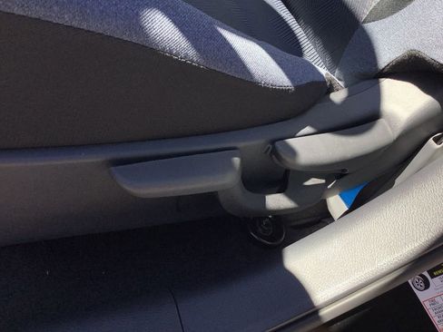 Used 2025 Nissan Versa SV w/ Trunk Package image 25