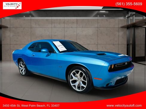 Used 2015 Dodge Challenger R/T Plus RWD image 1