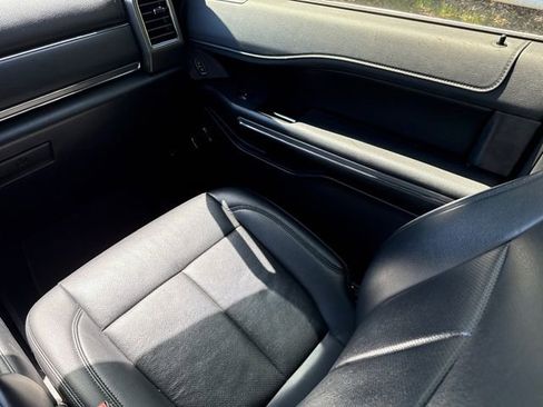 Used 2019 Ford Expedition XLT w/ Equipment Group 202A image 15