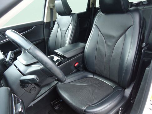 Used 2023 Lincoln Nautilus Reserve image 24