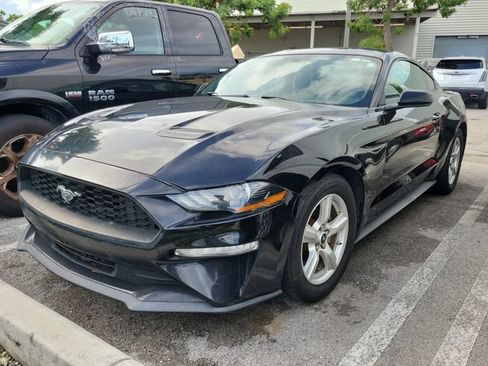 Used 2019 Ford Mustang Coupe RWD image 2