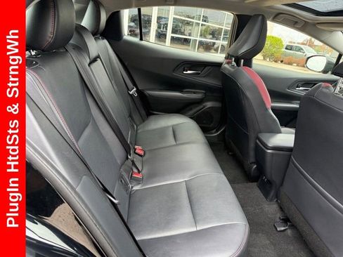 Used 2024 Toyota Prius Prime FWD image 12