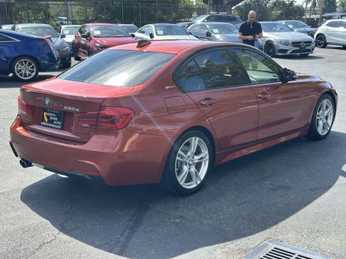 Used 2018 BMW 330e RWD image 8