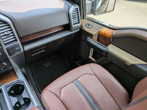 Used 2018 Ford F150 King Ranch w/ Equipment Group 601A Luxury AWD/4WD image 17