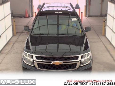 Used 2018 Chevrolet Suburban LT AWD/4WD image 3