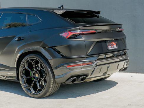 Used 2024 Lamborghini Urus Performante AWD/4WD image 21