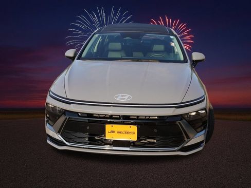 Used 2024 Hyundai Sonata Limited FWD image 12