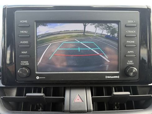 Used 2021 Toyota RAV4 XLE w/ Convenience Package AWD/4WD image 16