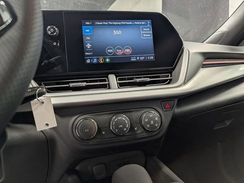 New 2026 Chevrolet Trax RS w/ Sunroof Package image 21