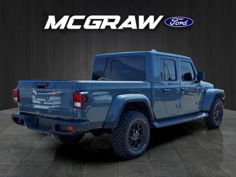 Used 2025 Jeep Gladiator Sport AWD/4WD image 8
