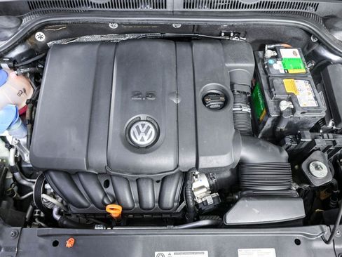 Used 2012 Volkswagen Jetta SE FWD image 29