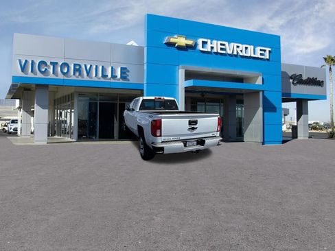 Used 2017 Chevrolet Silverado 1500 LTZ Z71 w/ LTZ Plus Package AWD/4WD image 8