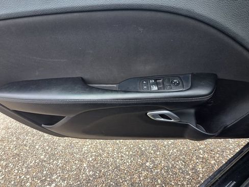 Used 2021 Dodge Challenger SXT RWD image 17