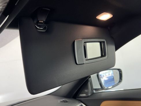 Used 2025 BMW 230i Coupe w/ M Sport Package image 29