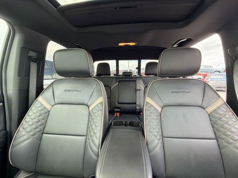 Certified 2024 GMC Canyon Denali image 13