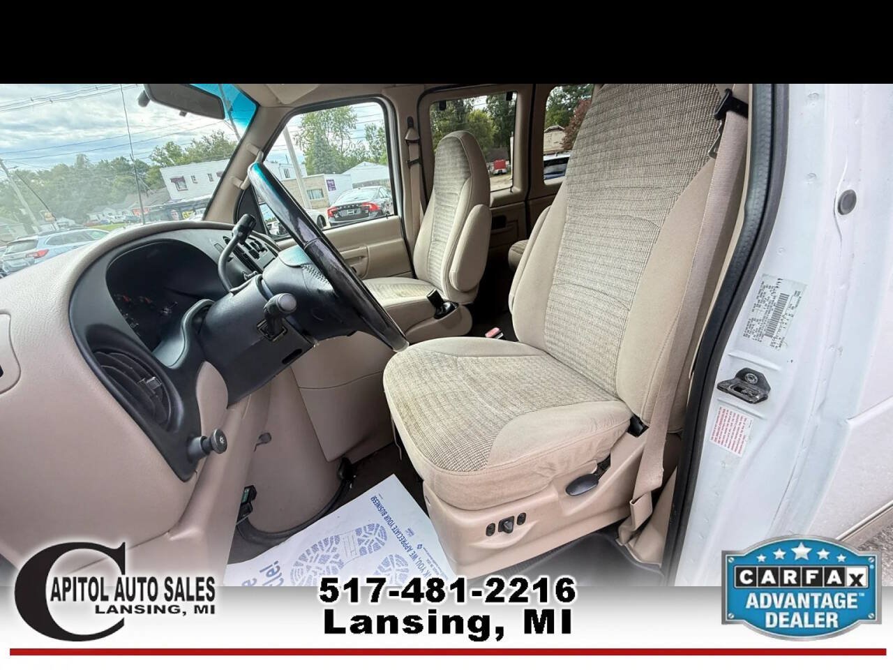 Used 2001 Ford E-150 and Econoline 150 Wagon RWD image 14