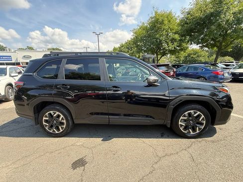 Certified 2025 Subaru Forester Premium AWD/4WD image 5