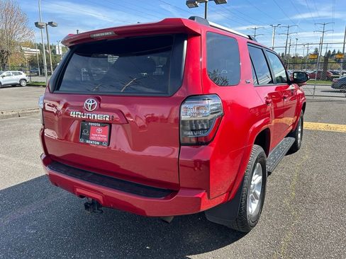 Certified 2024 Toyota 4Runner SR5 Premium w/ Moonroof Package AWD/4WD image 5