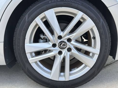 Used 2023 Lexus IS 300 w/ Comfort Package RWD image 31