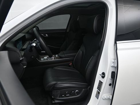 Used 2025 Genesis GV80 3.5T Advanced image 25