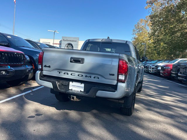 Used 2020 Toyota Tacoma SR5 w/ Technology Package AWD/4WD image 15
