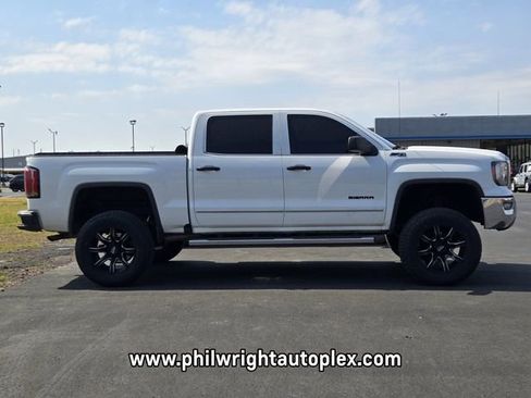 Used 2018 GMC Sierra 1500 SLT image 2