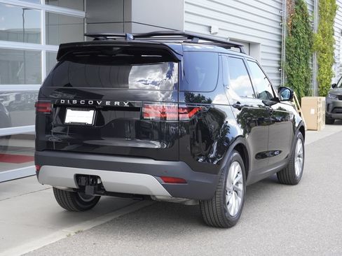 New 2026 Land Rover Discovery S AWD/4WD image 2