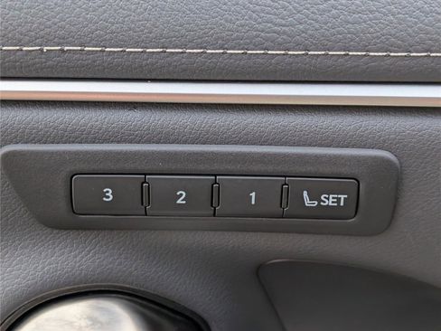 Certified 2024 Lexus ES 350 w/ Premium Package image 20