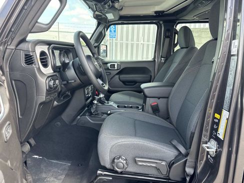 New 2026 Jeep Gladiator Sport image 23