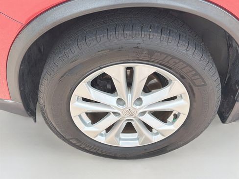 Used 2016 Nissan Rogue SV w/ SV Premium Package AWD/4WD image 11