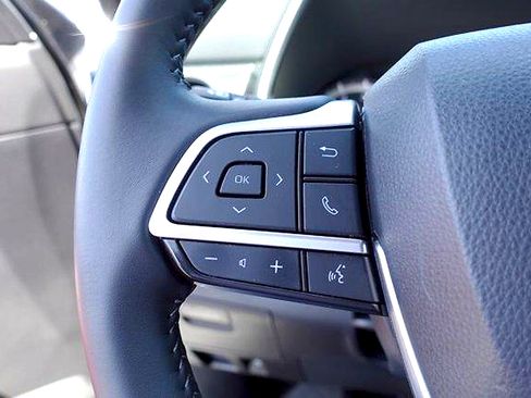 Used 2023 Toyota Highlander XSE AWD/4WD image 14