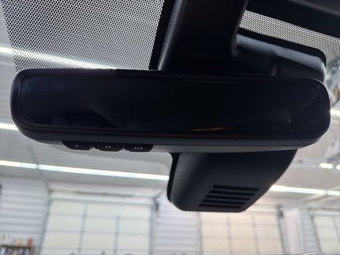 Used 2023 Nissan Titan SV w/ SV Convenience Package image 49