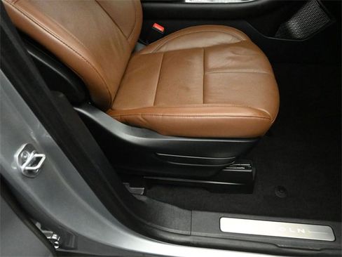 Used 2022 Lincoln Aviator Reserve w/ Equipment Group 201A image 35