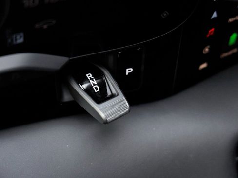 New 2025 Porsche Taycan 4S AWD/4WD image 19